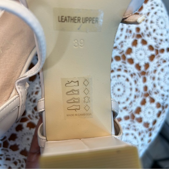 Le Chateau Nude Ankle Strap Heels - Picture 4 of 8